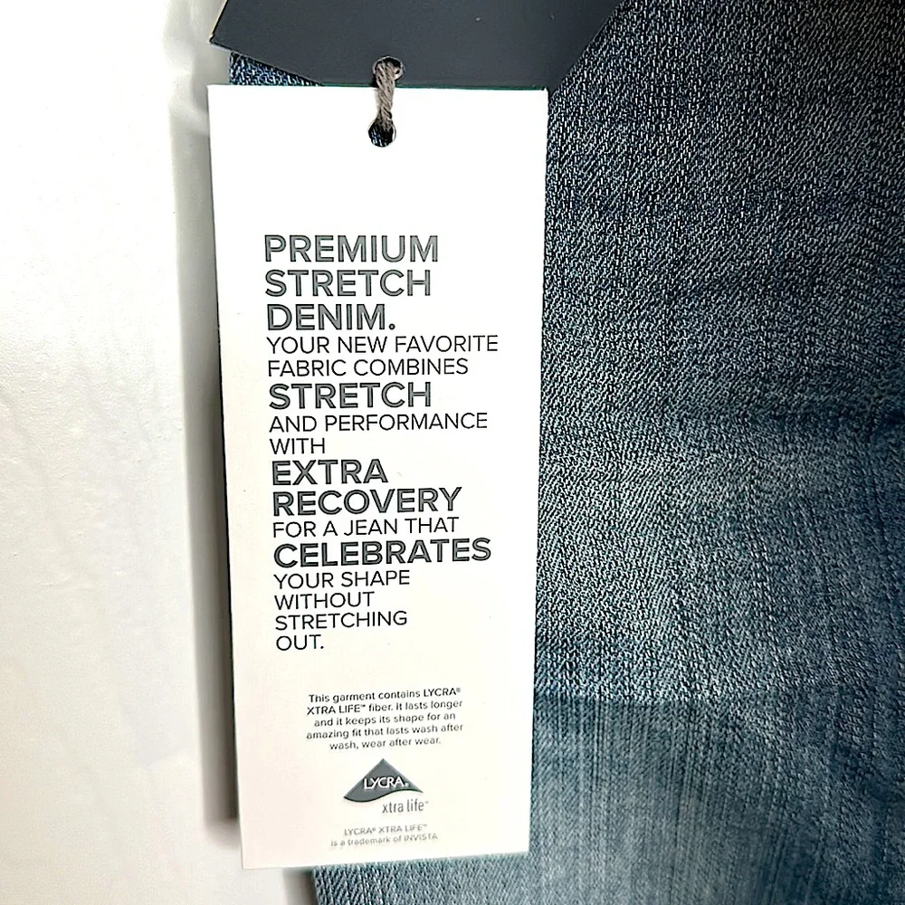 Don’t miss OUT 👀! NWT - fresh pair of skinny 👖 anyone? These are premium ultra - Picture 7 of 16